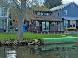 18 Loomis Bay Road