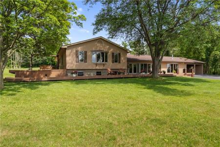 5223 E Lake Road