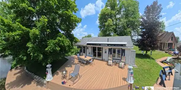 2423 Lakeside Drive