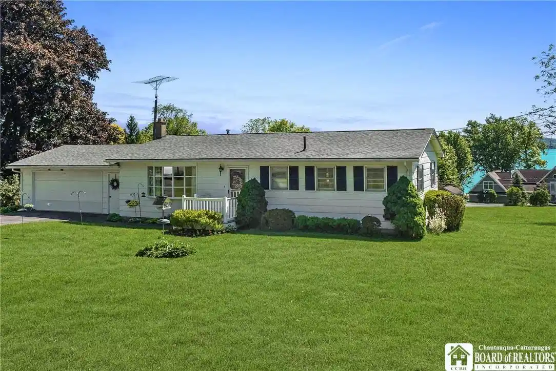 Image 1: 2944 Route 394 Ranch in Chautauqua Lake School dis