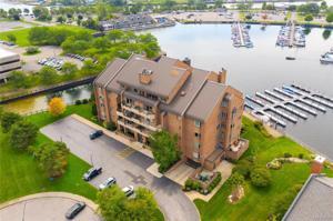 40 Waterfront Circle