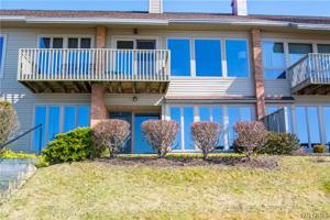 17 Cayuga Drive