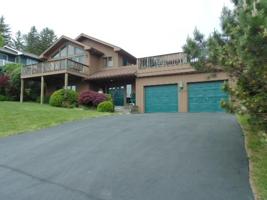 5832 Harbour Drive