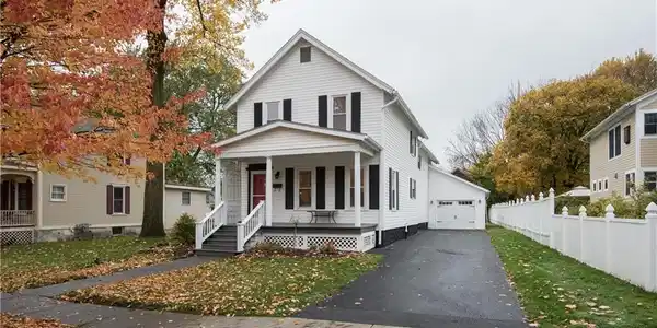 24 W Elizabeth Street