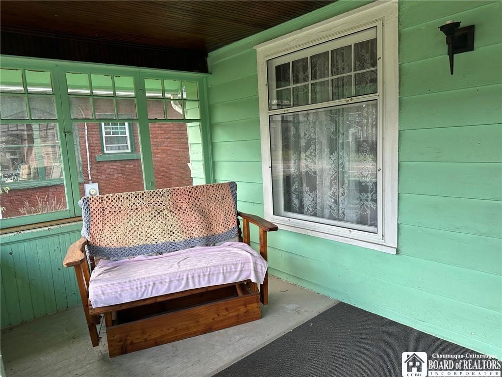 Image 4: Front Porch