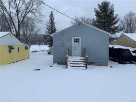 595 W Cottage Lane