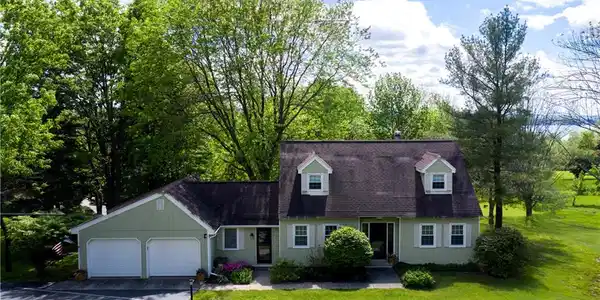 2133 E Lake Road