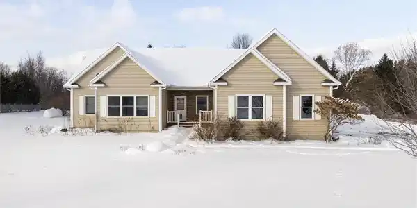 5562 Lakeview Court