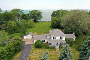 2932 Lake Shore Drive E