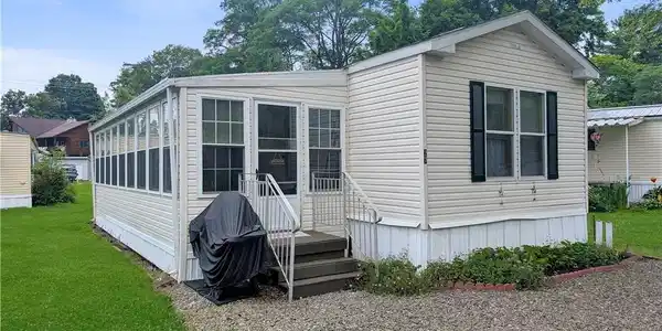 27 Lawndale Road