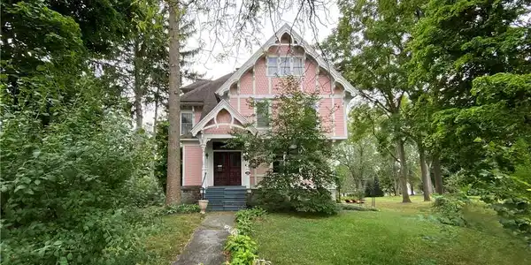 146 E Genesee Street