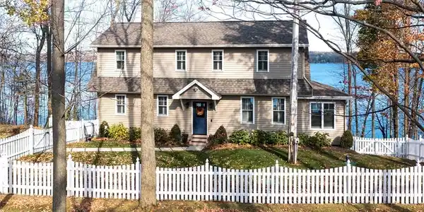 1813 Russells