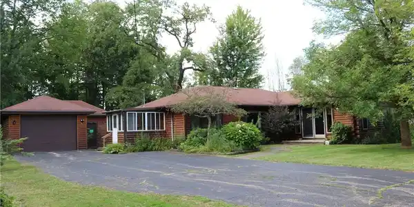 6 Parkside Street