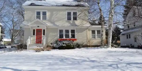 73 E Lake Street