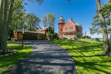 18 Clearview Avenue