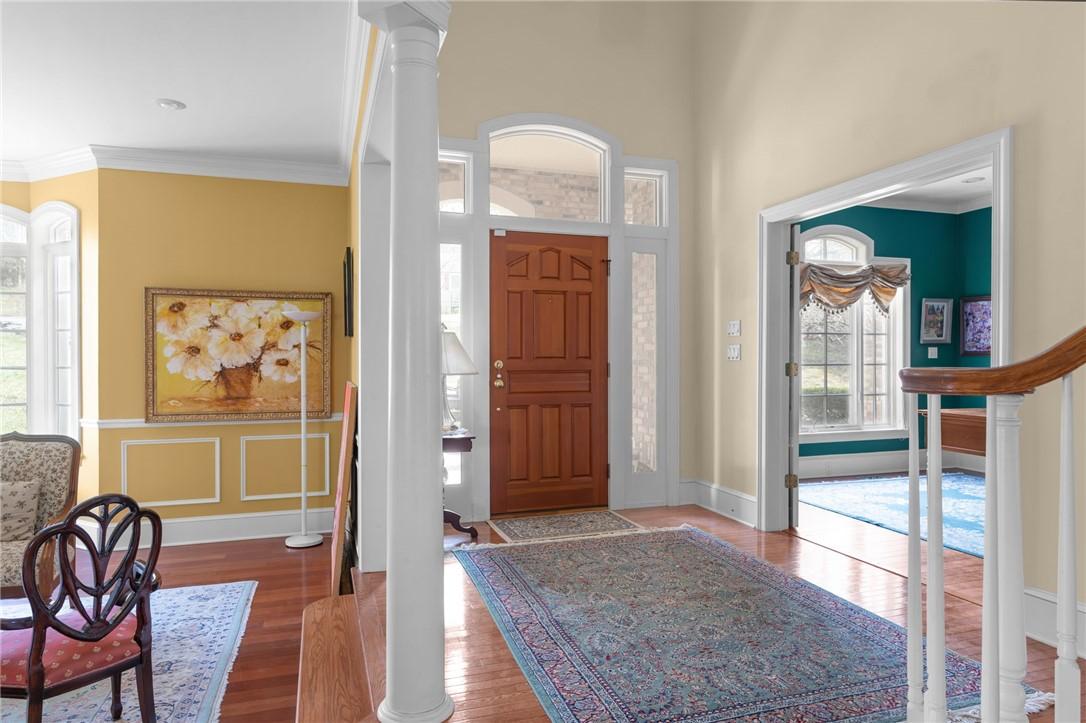 Image 2: foyer