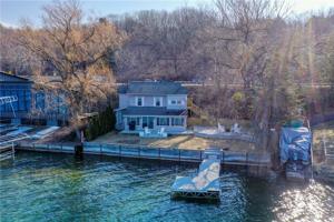 842 E Lake Road