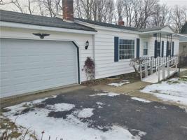 11 Crescent Drive