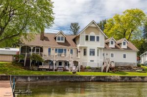 4425 Blue Heron Drive