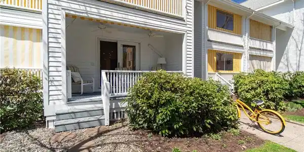 26 Palestine Avenue