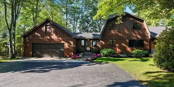 3409 Driftwood Road