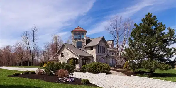 3187 W Lake Road