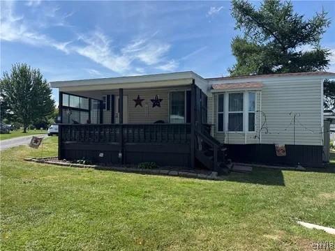 Image 1: Mobile Home