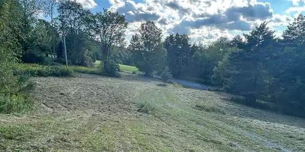 E Lake Road