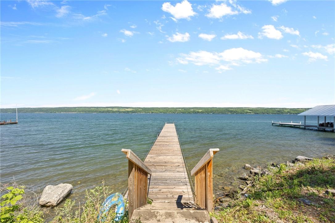 Image 4: The dock where there is room for 8 boat hoist