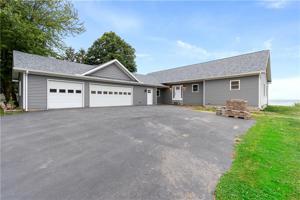 10755 Maple View Heights