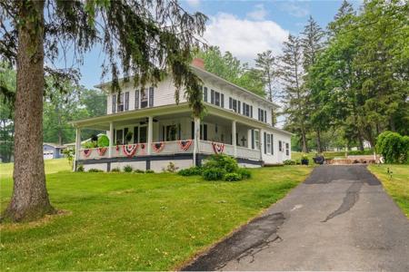 710 W Lake Drive