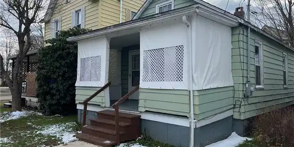 33 E Lake Street