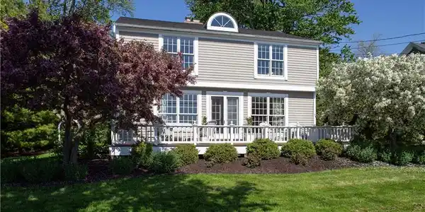 16 W Lake Street