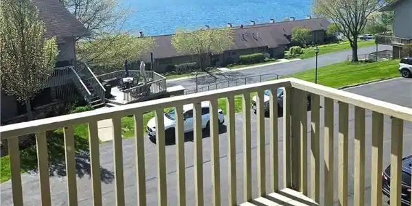 32 Mohawk Drive