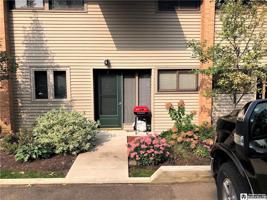 8 Oneida Street