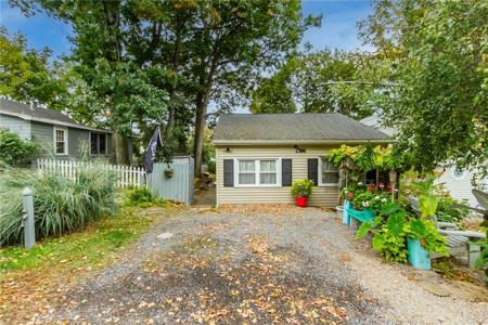 4643 Bluebird Road