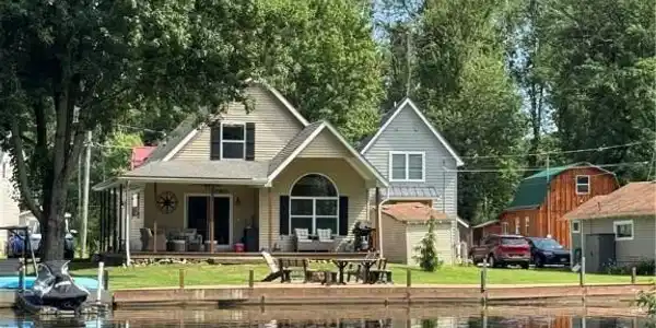 82 Timbercreek Drive