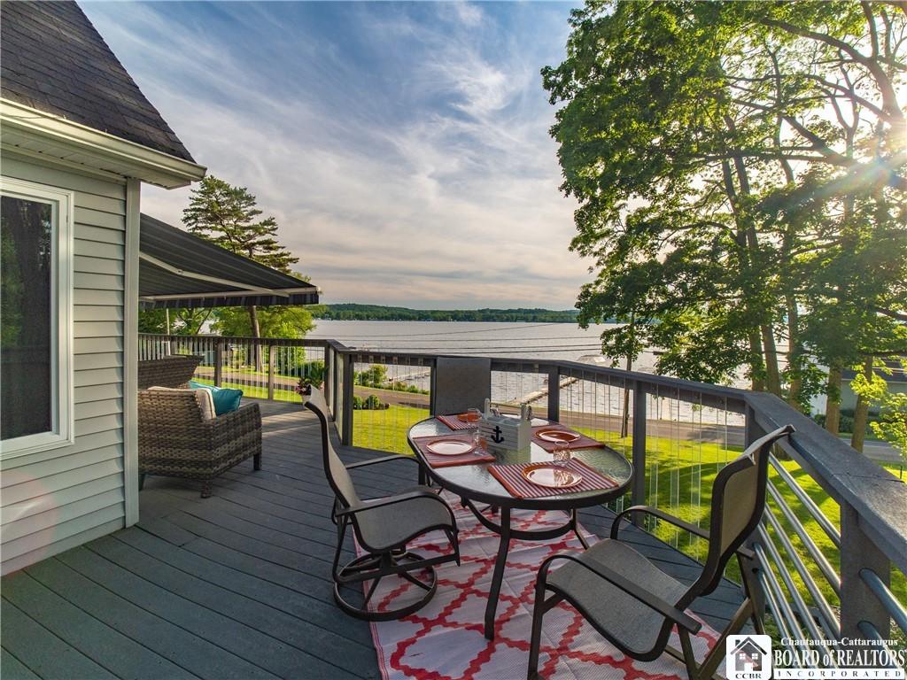 Image 4: Enjoy al fresco dining here on the main deck.