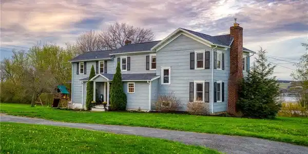 1287 Hencoop Road