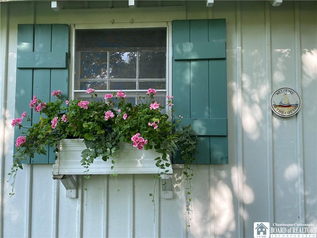 Image 3: WELCOME TO THE COTTAGE