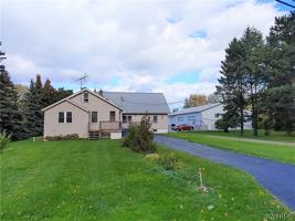 709 Lake Road