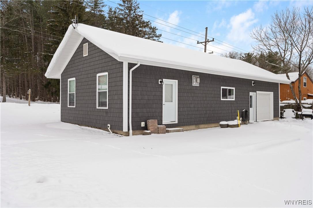 Image 1: Exterior view