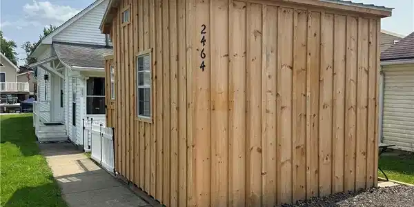 Image 2: Walkway to entrance