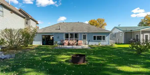 2449 Lakeside Drive