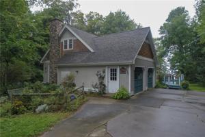 7673 Lake Rd