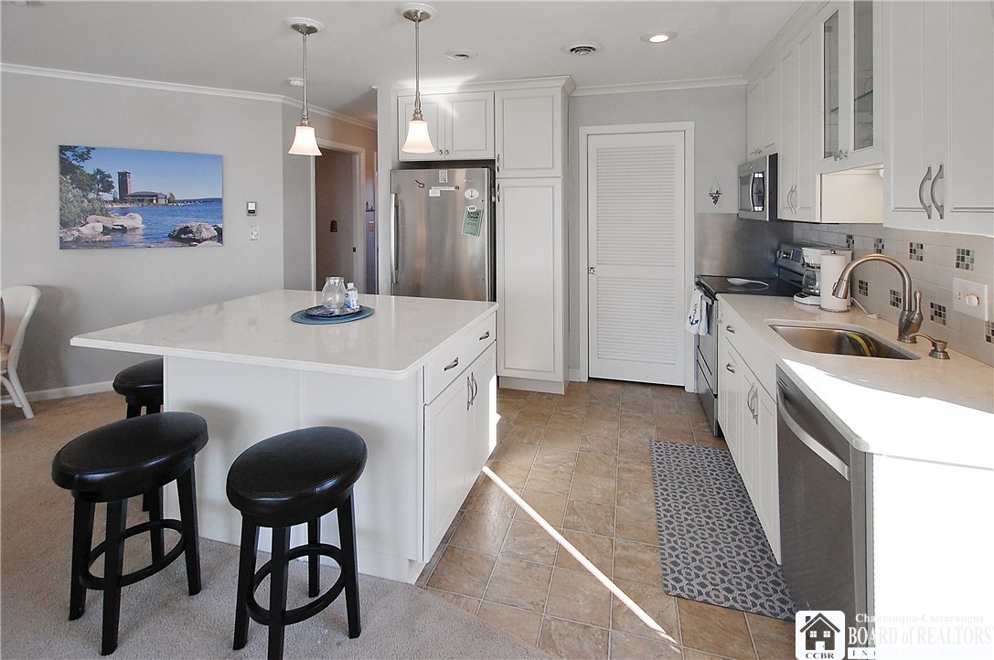 32 Seneca Drive, Chautauqua, NY lhrmls01121157