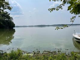 0 Black Lake