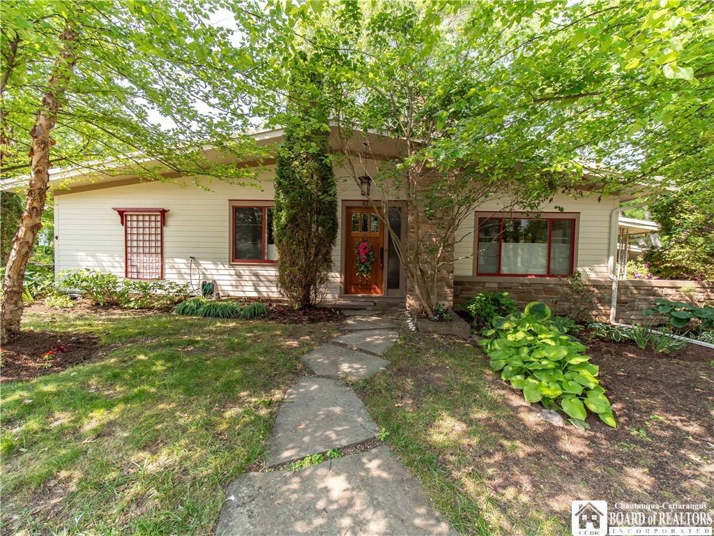 Image 3: front of home