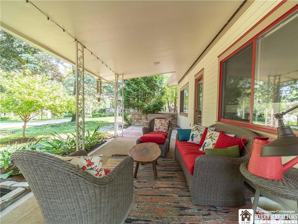 Image 4: patio
