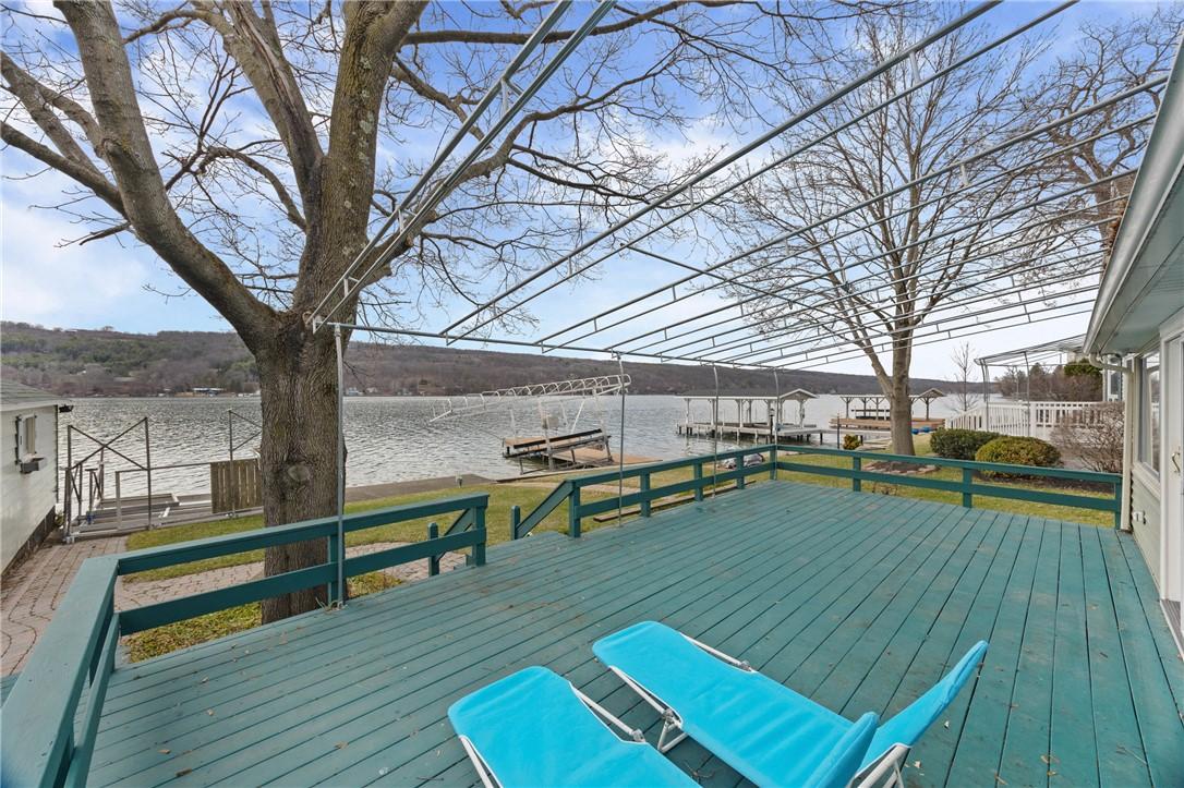 Image 4: Complete deck covers included